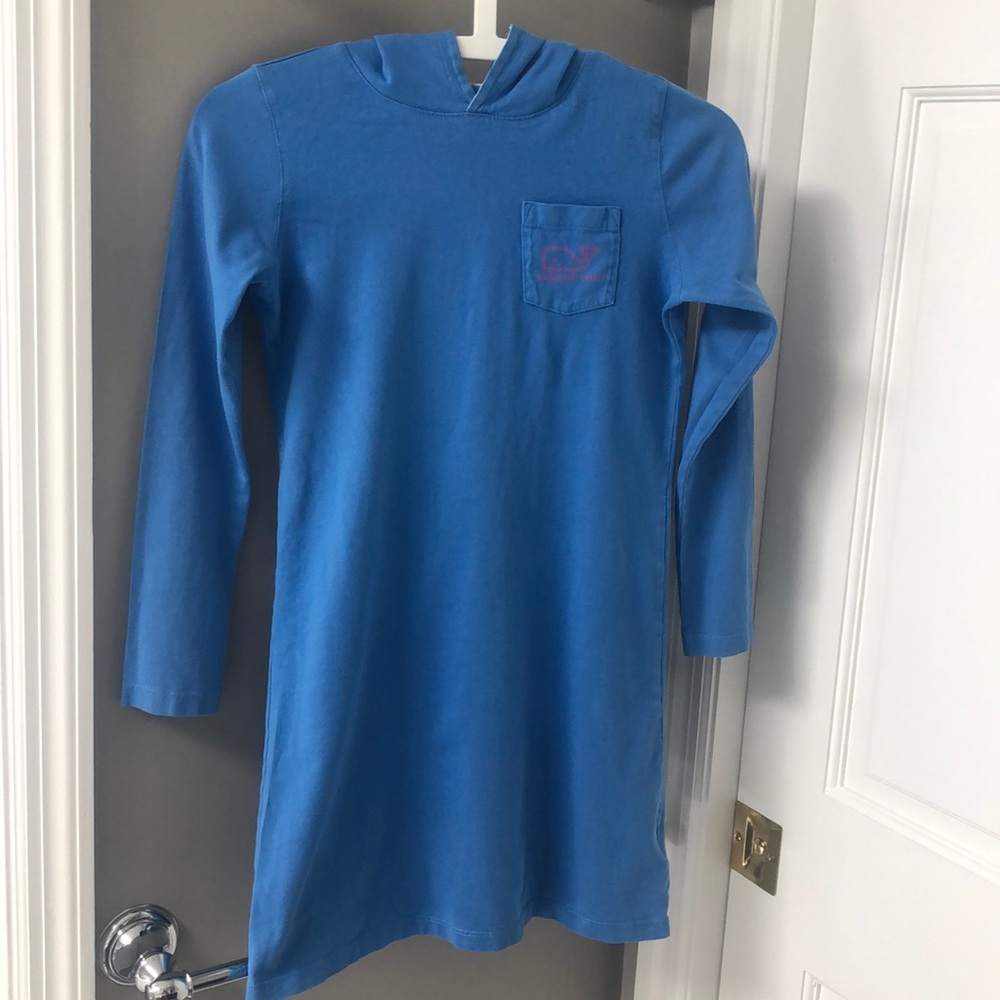 Blue and pink Vineyard Vine sweatshirt dress